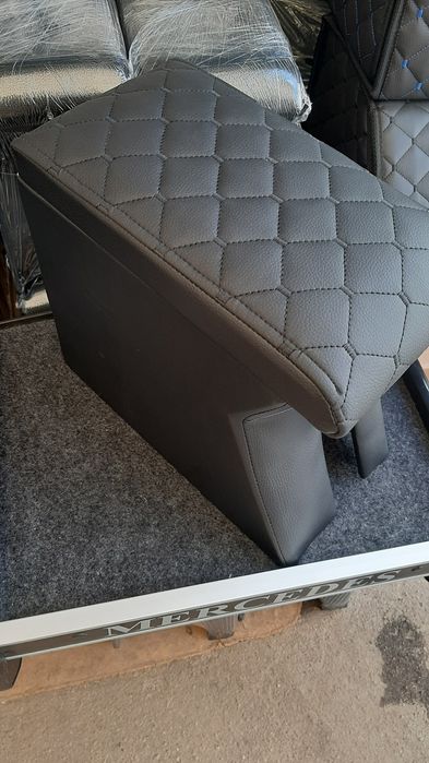 Подлокотник шкода тур, а4