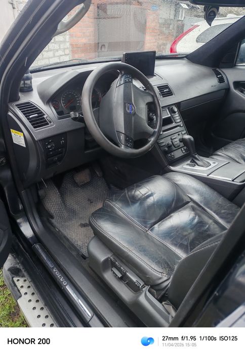 Автомобіль Вольво хс90