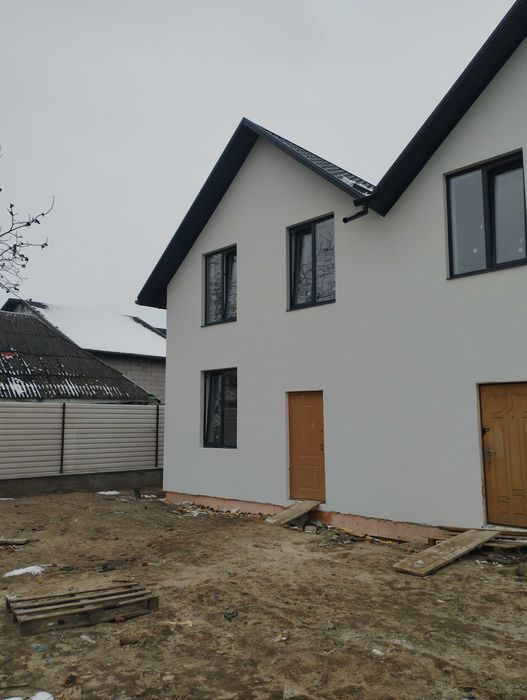 Продаю будинок в дуплексі на Таращанському