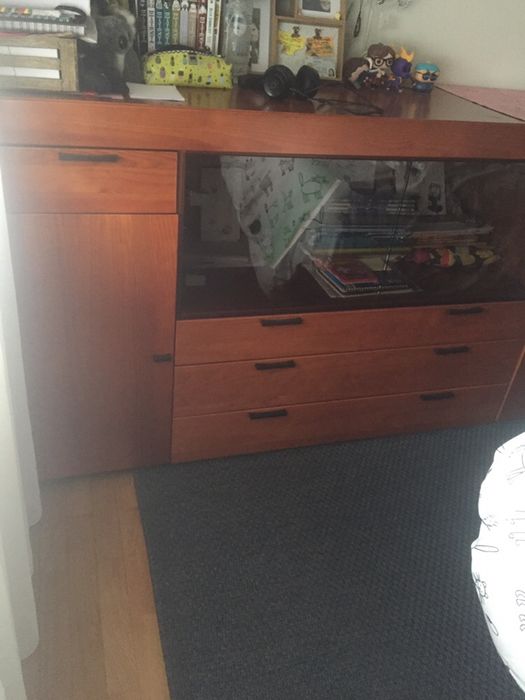 Aparador da CERNE como novo