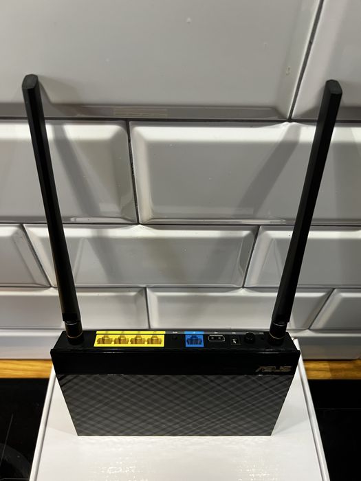 Router ASUS RT AC55U