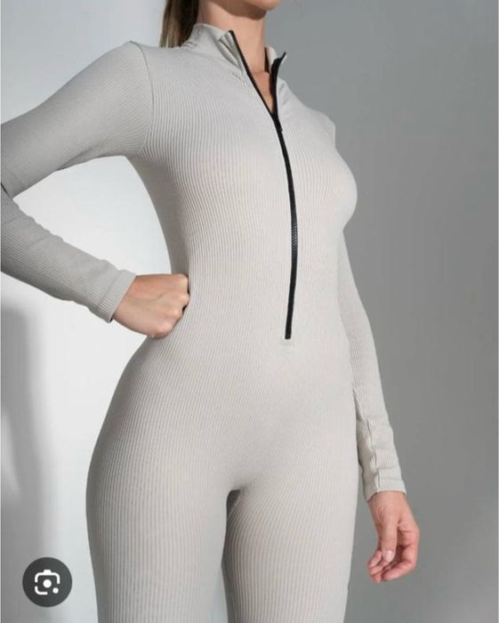 Комбінезон на замочку