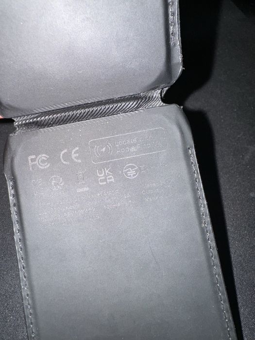 Carteira ESR Magsafe com Find My