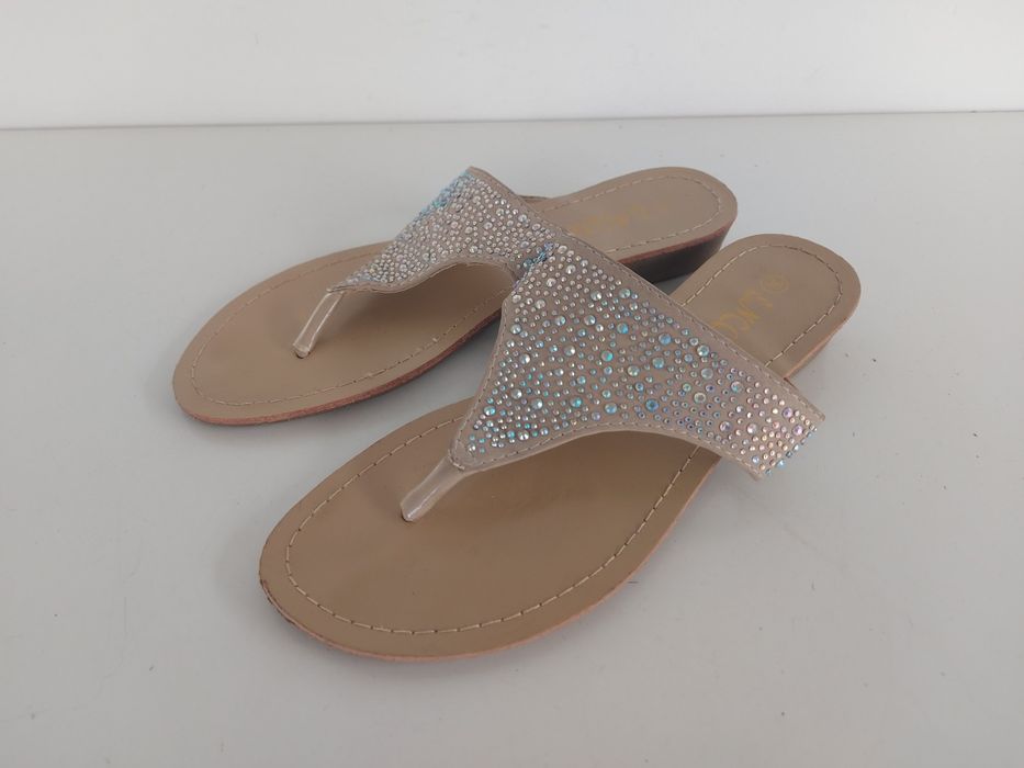 Buty damskie klapki w rozmiarze 36