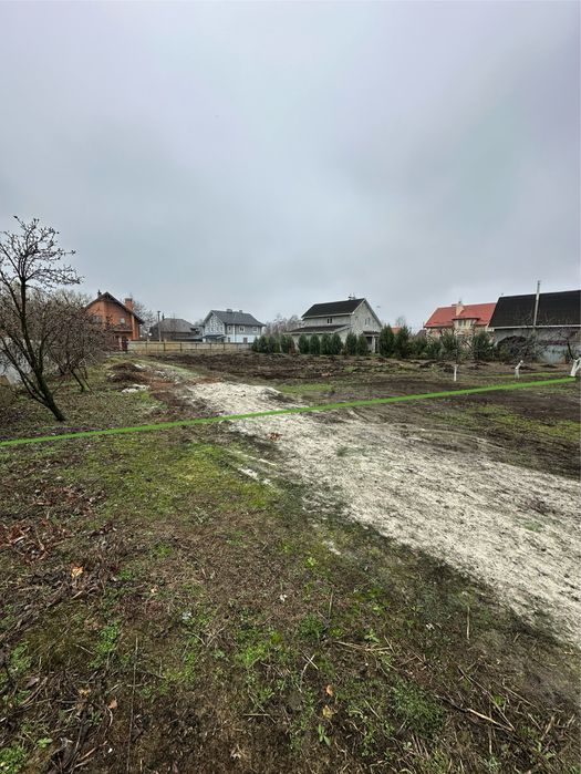 Продам ділянку 17,5 соток в центрі села Гнідин