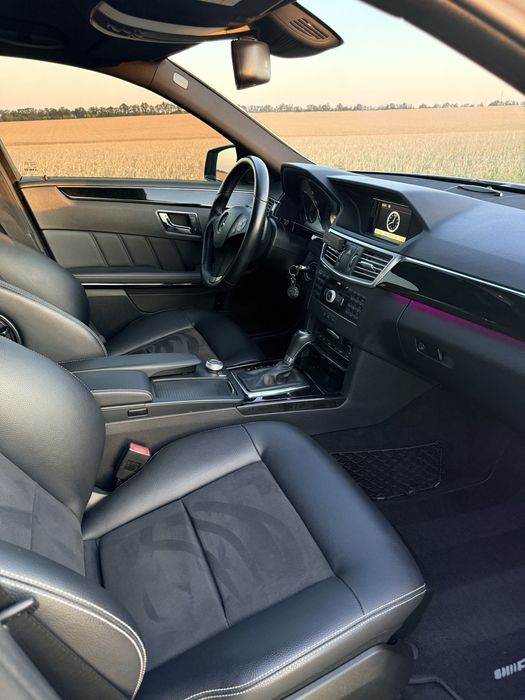 Mercedes-Benz E-Class 2011 VIN WDD2120051A487577 фото оголошення 12 з 17