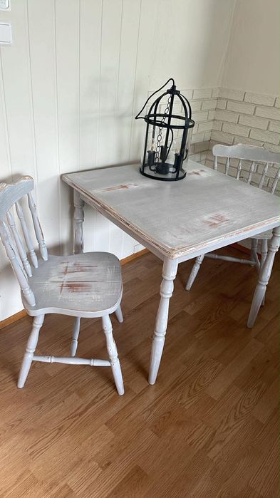 Komplet shabby chic - stół i dwa krzesła