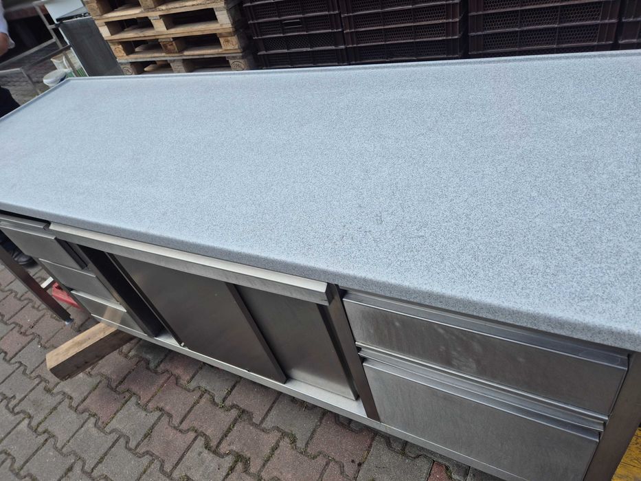 Stół  gastronomiczny