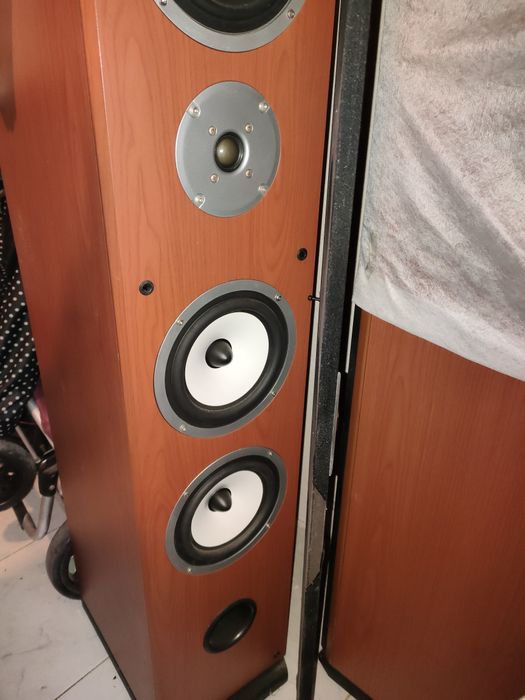 Kolumny głośnikowe akira