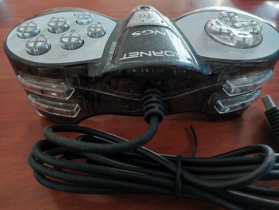 Gamepad NGS USB nunca usado.