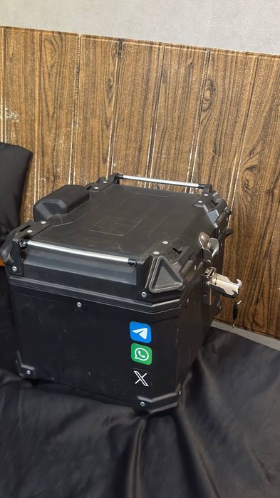 Алюмінієвий кофр для мотоцикла або скутера Glovo, Bolt