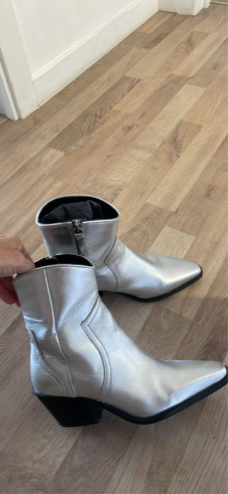 Zara botas prateadas em pele n.36