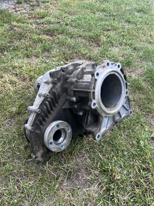 Reduktor skrzyni automatycznej dodge challenger 4x4 2017  68214750AB