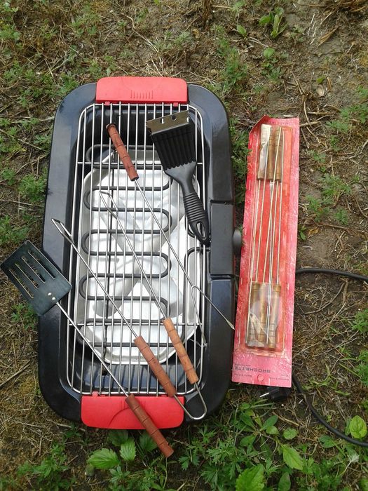 Grill elektryczny firmy Elta z dodatkami JAK NOWY