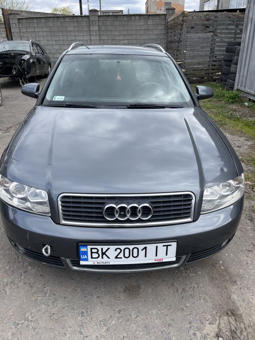 Продам ауді А4 Б6 2.5