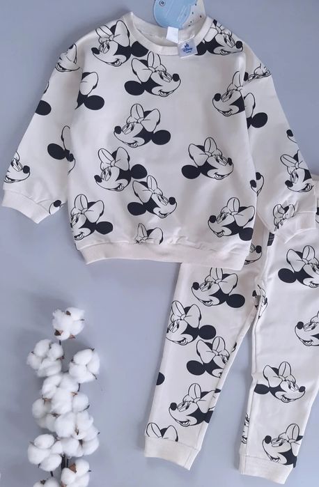 Продам новий костюм в принт мікі