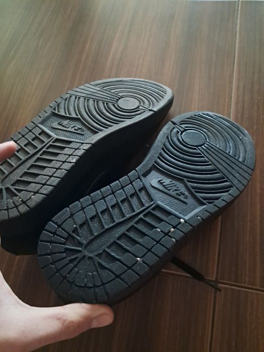 Кросівки чоловічі Air Jordan 1 Low Triple Black.