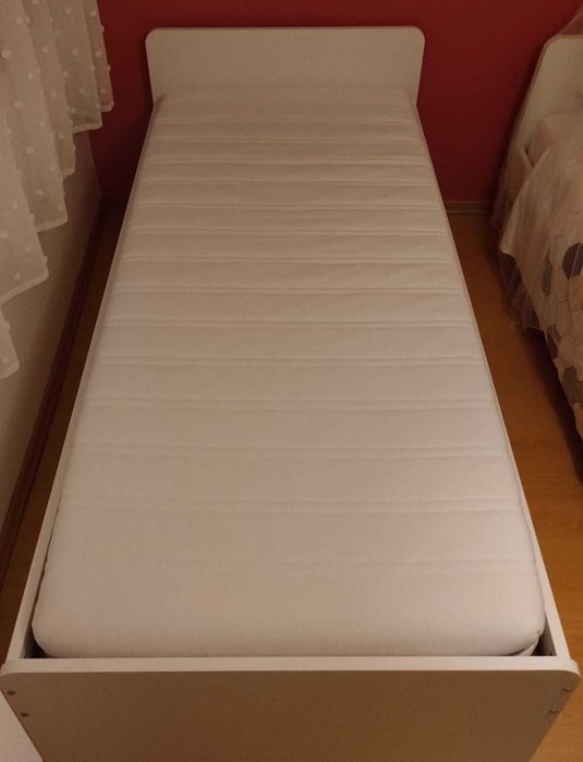 Conjunto de Cama de Solteiro Completa: Estrutura Branca