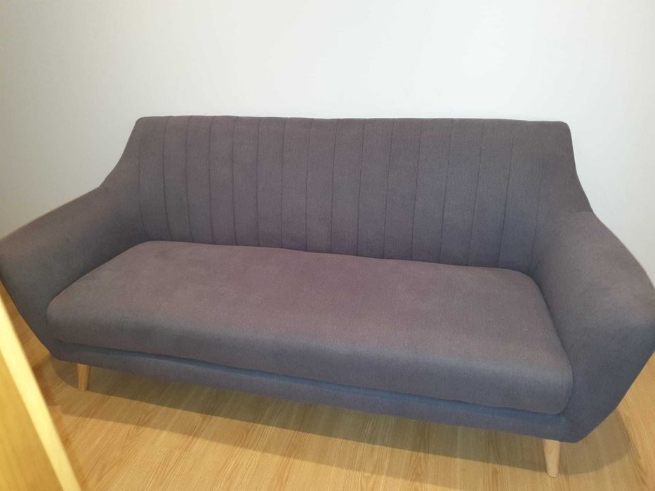 Sofa, poltronas e mesa de apoio (Troca)