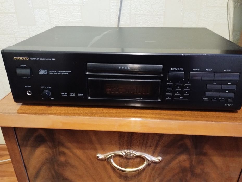 Компакт-диск Philips CD-624