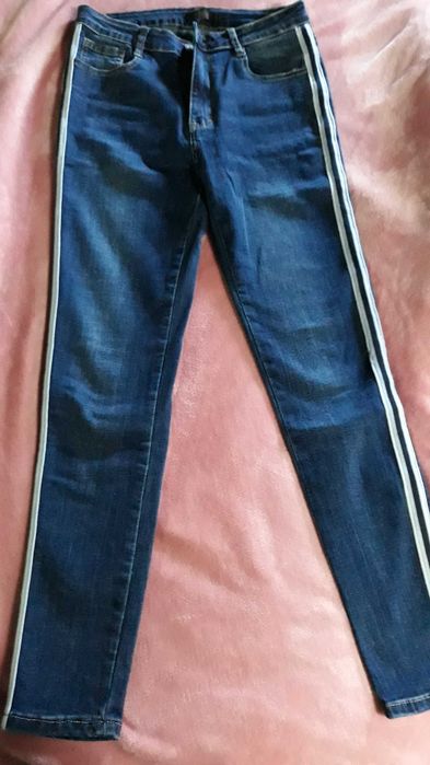 Jeans skinny cintura alta (5€) e camisa Zippy 16 anos (5€)