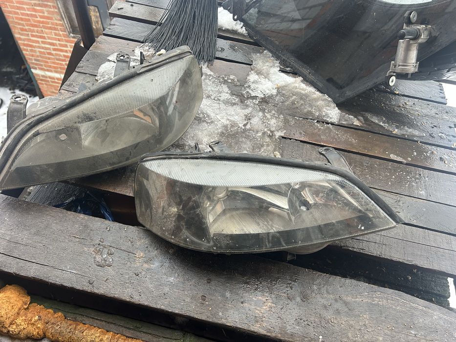 Фари Опель Астра g в хорошем состоянии