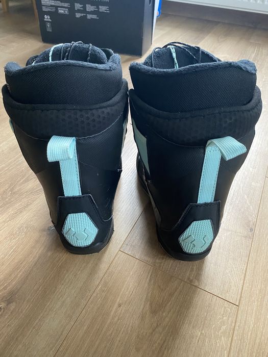Buty snowboardowe damskie