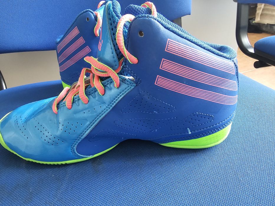 Buty mlodziezowe Adidas  36 2/3 oryginał stan bardzo dobry