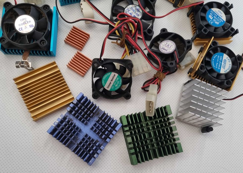 Small Heatsinks and Coolers for Vintage Processors64739841879170124