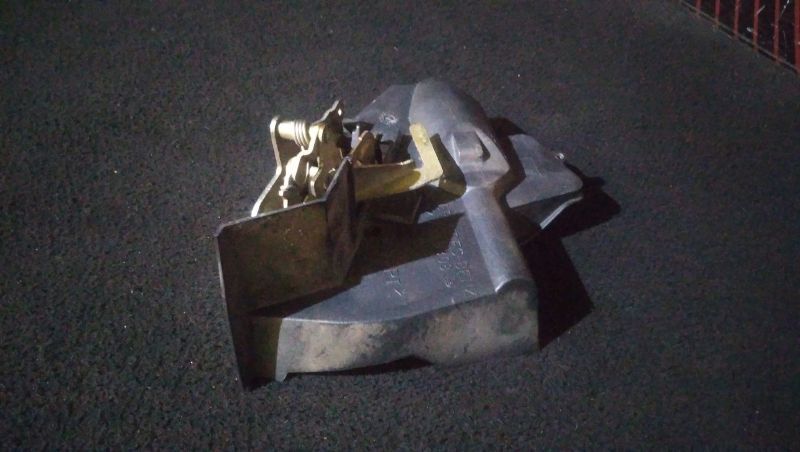 Fecho Da Porta Trás Esq Mercedes-Benz E-Class (W210)