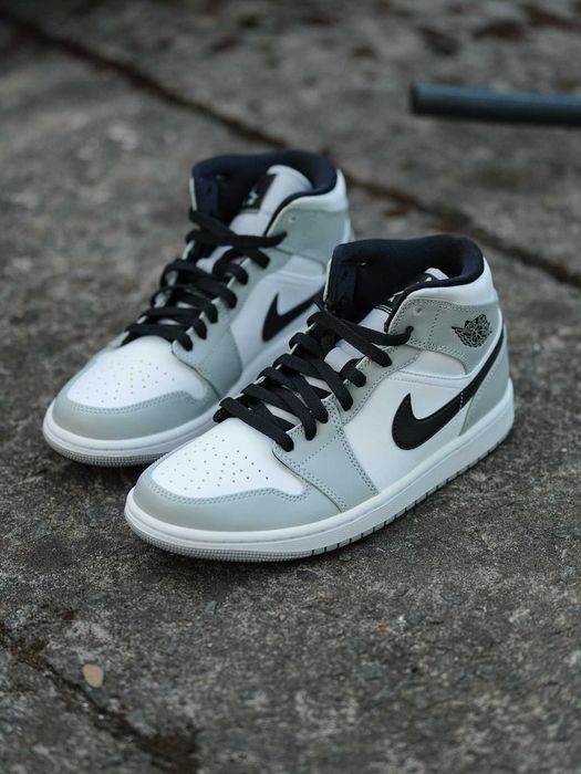 Jordan 1 Mid Light Smoke Grey-Rozmiar 39