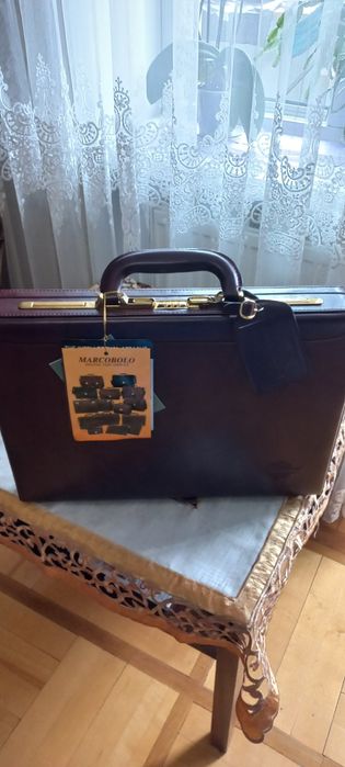 Продам кейс из натуральной кожи