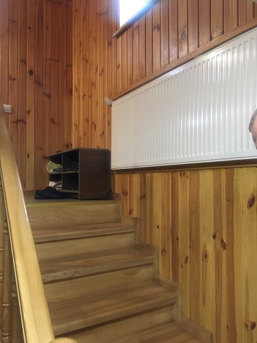 Продається обжитий котедж в Петриках.