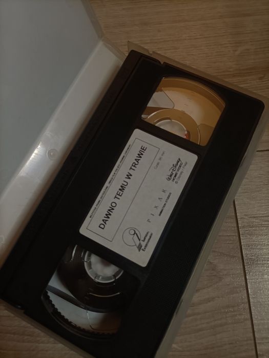 Kaseta VHS Dawno temu w trawie Disney Pixar