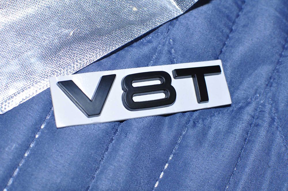 Emblemat do Audi V8T - czarny mat, metalowy, nowy