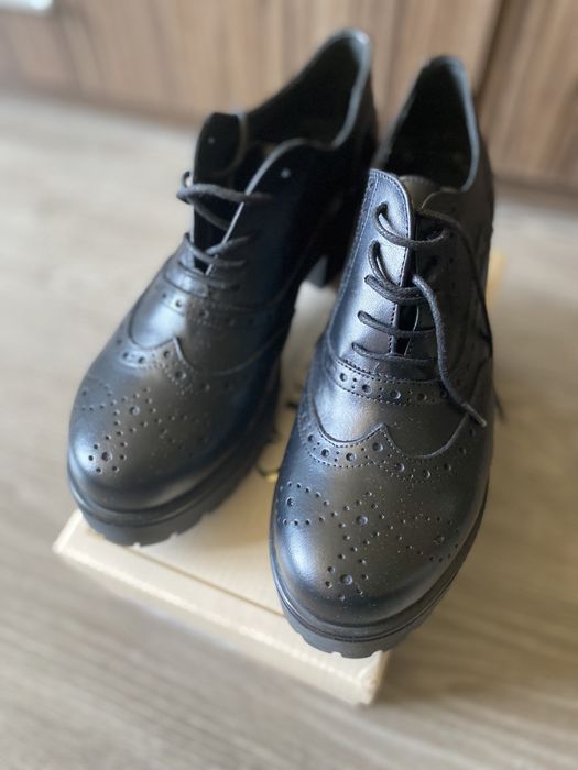 Туфлі жіночі