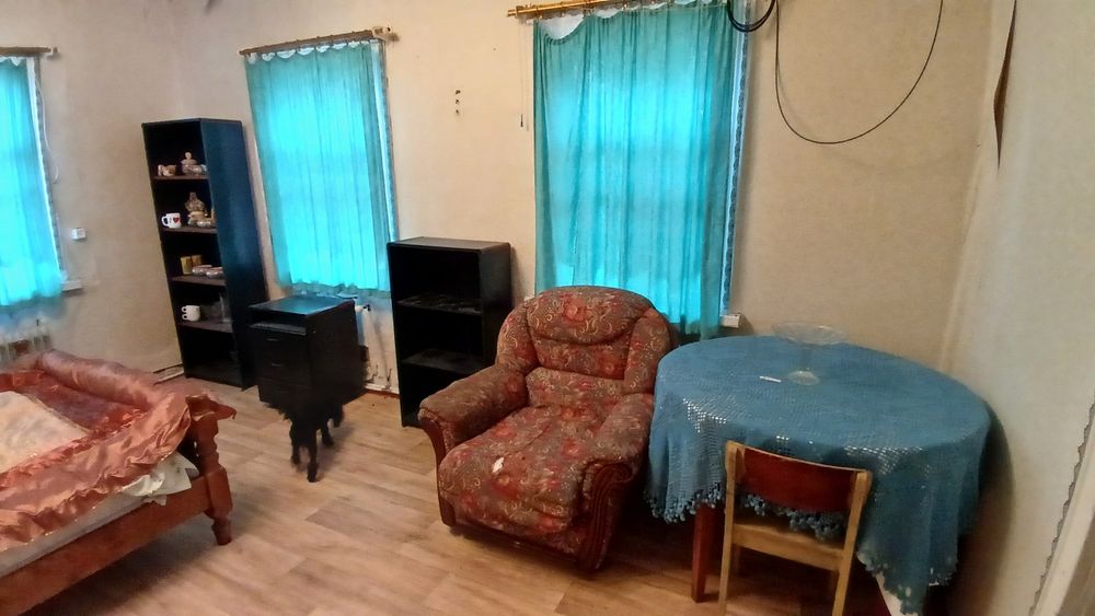 Крепкий дом с Газовым и печным отоплением.Плахтянка .Лес и озера