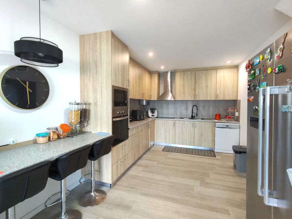 Moradia T5 + 2 renovada/Ar Condicionado / Espite / Ourém