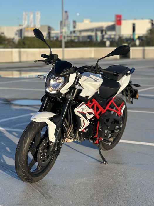 Benelli BN 125 - Oportunidade!