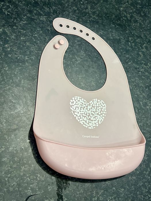 2x śliniak silikonowy canpol stan idealny