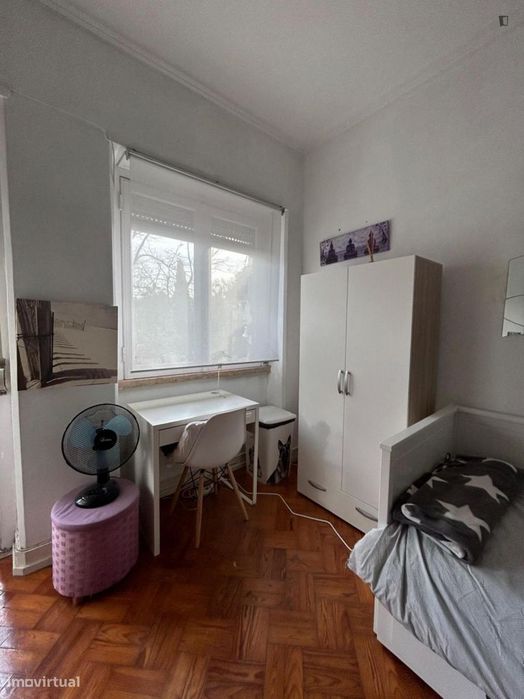 Quarto - localizado em Alvalade Lisbon
