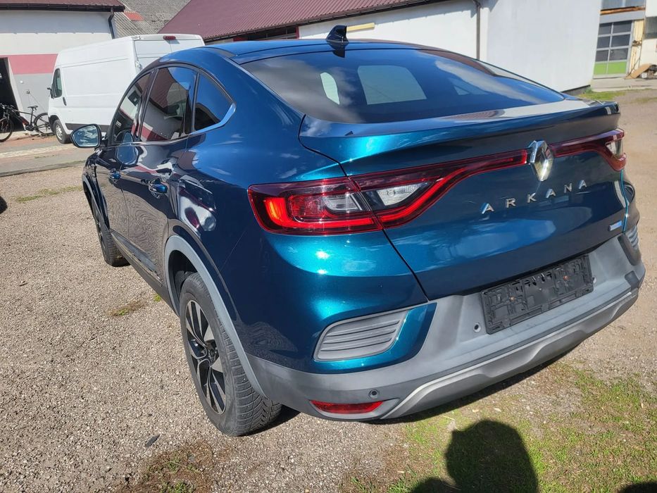 Renault Arkana Pali jeździ airbag okbenzyns hybryda