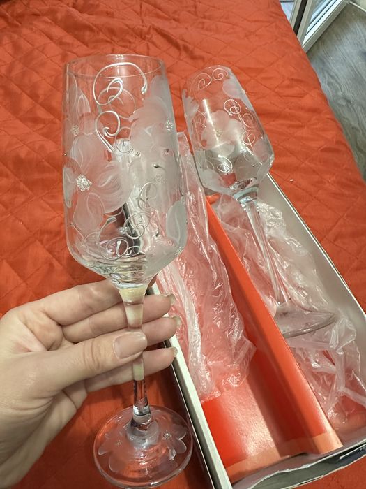 Весільня сукня з келихами