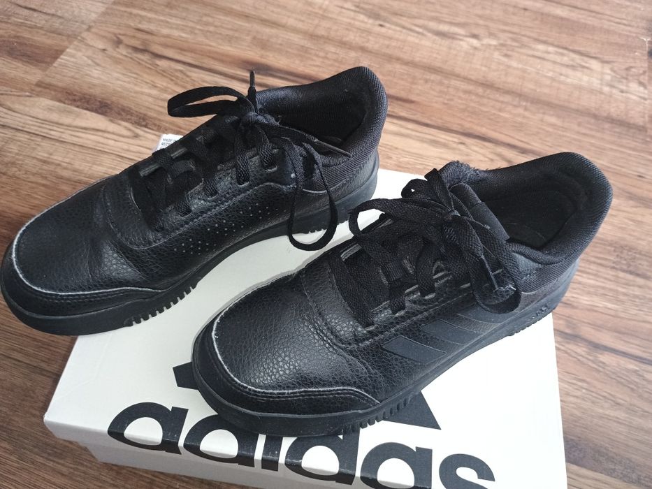 Sprzedam buty adidas 36 2/3 do wkładki 24cmdki