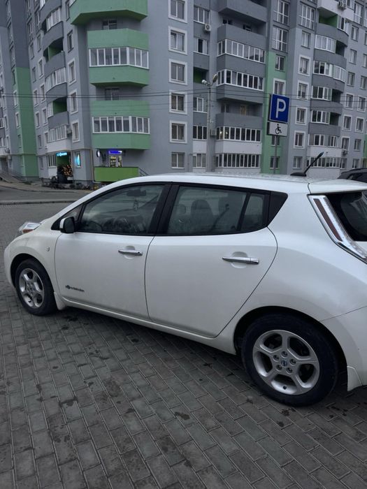 Nissan leaf 2013 рестал
