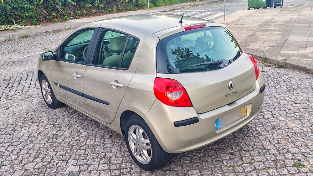 Renault Clio 1.2 Luxe Dynamique - TOPO DE GAMA — photo 3