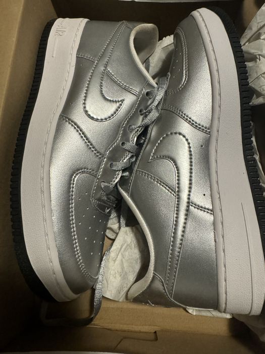 Nike Air Force 1 Prata Metalico
