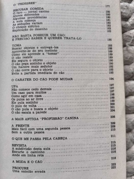 Livro "O Cão em Nossa Casa" de Théo Gygas