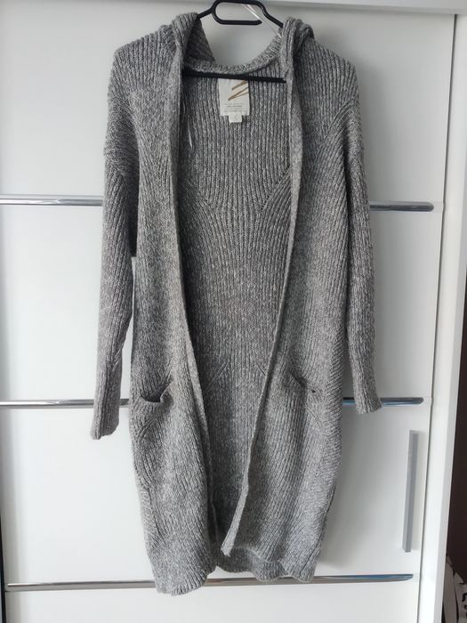 Długi, ciepły sweter z bawełny