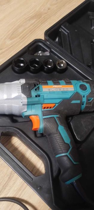 Продам  гайковерт Sturm мережевий